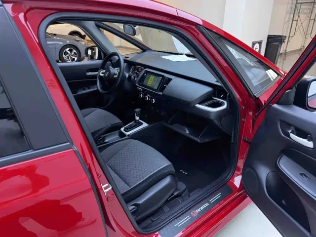 Honda Fit — Фото автомобиля 11
