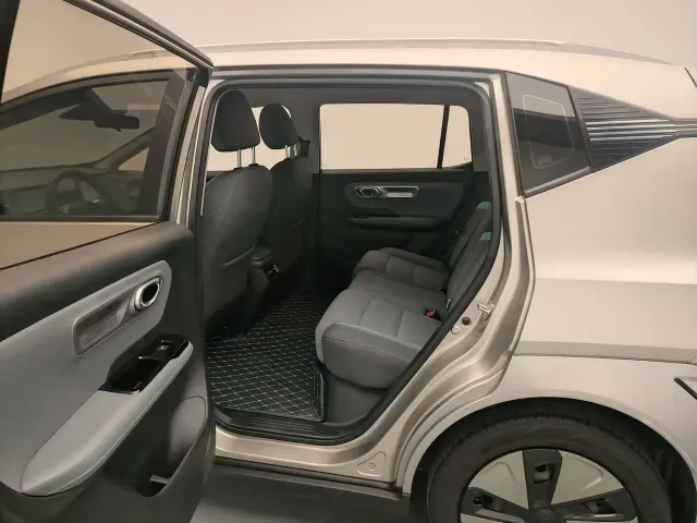 GAC Aion Y — Фото автомобиля 13