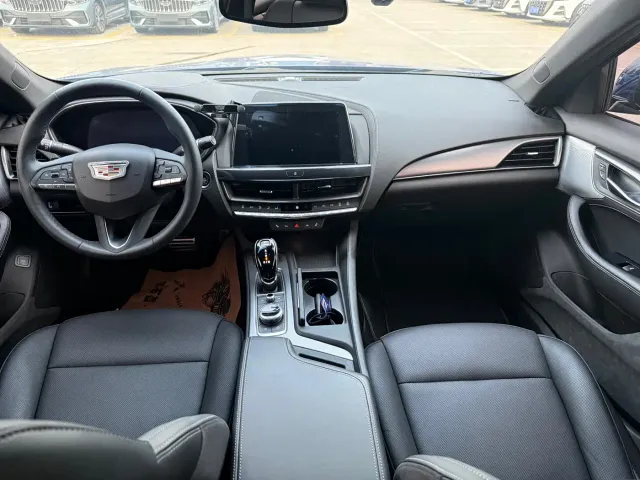 Cadillac CT5 — Фото автомобиля 8