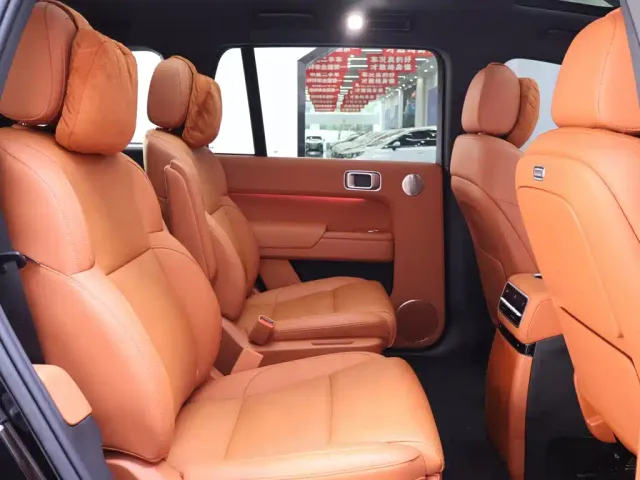 Li Auto L9 — Фото автомобиля 22