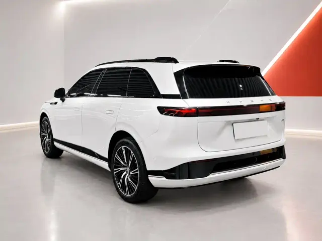 Xpeng G9 — Фото автомобиля 4