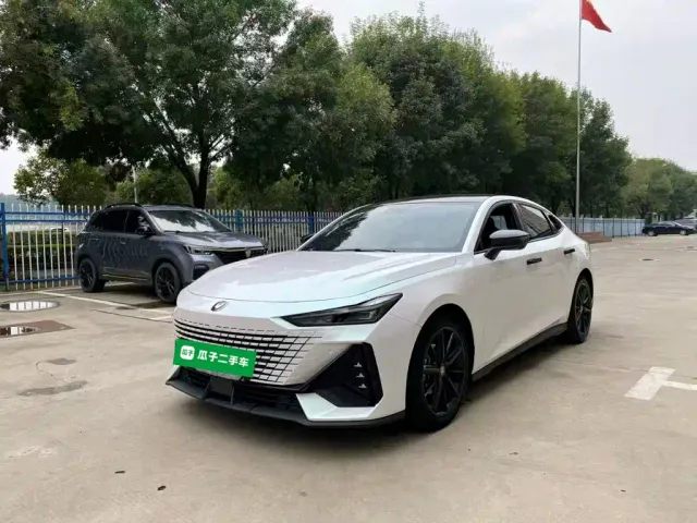 Фотография автомобиля — Changan UNI-V
