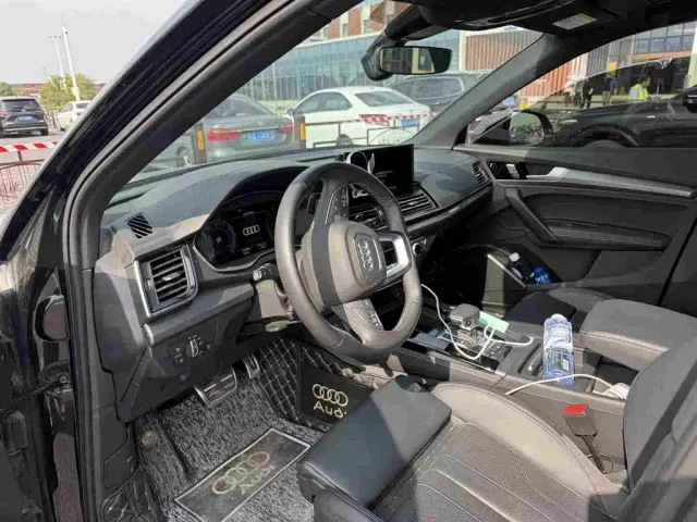 Audi Q5L — Фото автомобиля 3