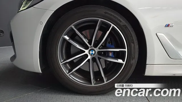 BMW 5 Series G30 — Фото автомобиля 5