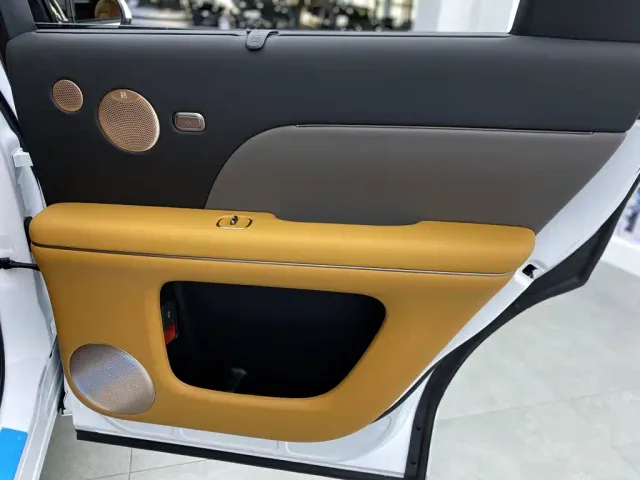IM Motors LS8 — Фото автомобиля 18