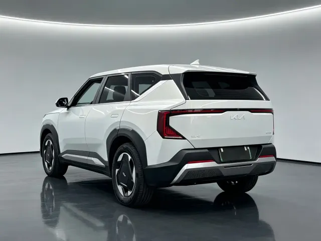 Kia EV5 — Фото автомобиля 3