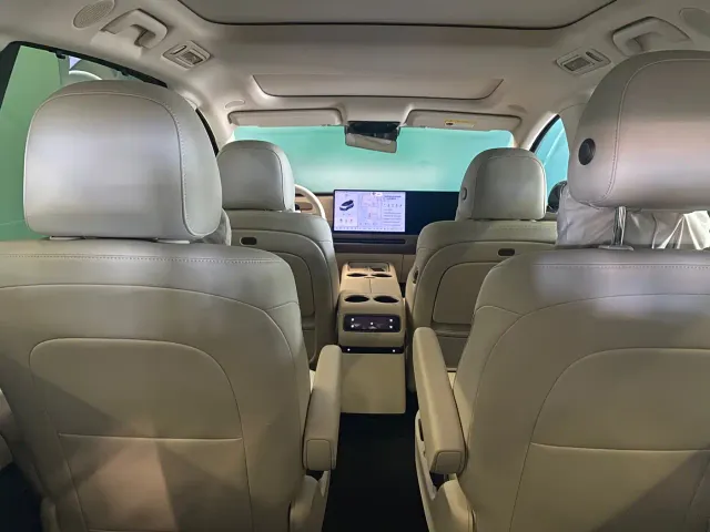 Li Auto i8 — Фото автомобиля 6