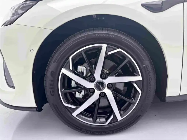 BYD Seal 07 DM-i — Фото автомобиля 30