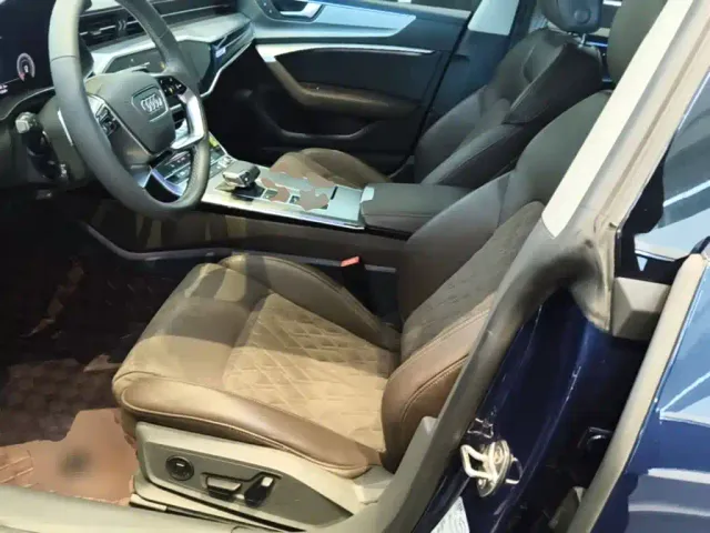 Audi A7L — Фото автомобиля 14