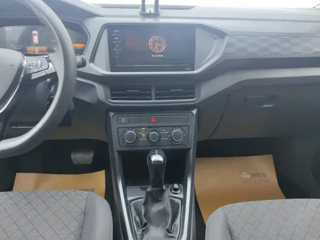 Volkswagen T-Cross — Фото автомобиля 13