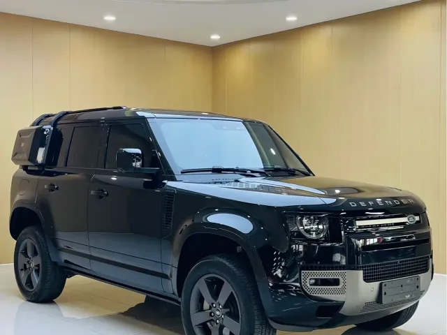 Land Rover Defender — Фото автомобиля 3