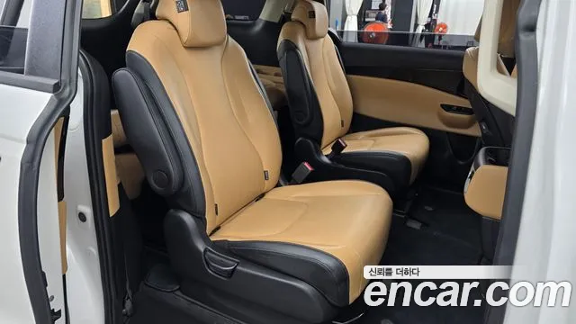 Kia Canival Carnival 4 поколение Бензин 9 мест Prestige — Фото автомобиля 12