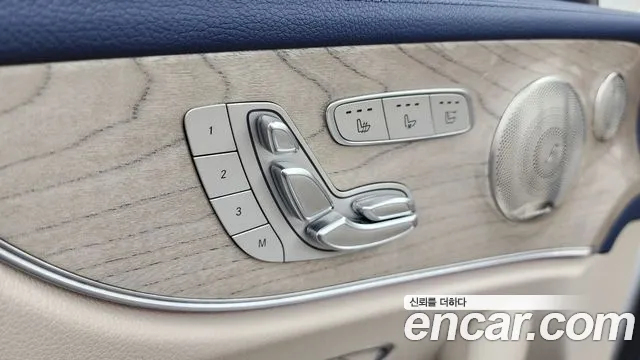 Mercedes-Benz E-Class — Фото автомобиля 19