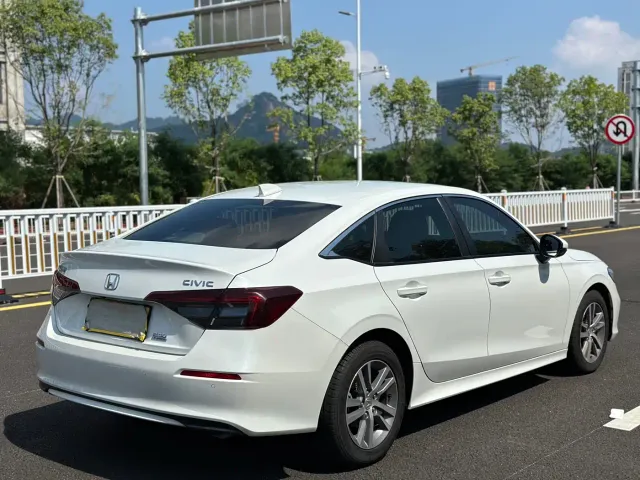 Honda Civic — Фото автомобиля 9