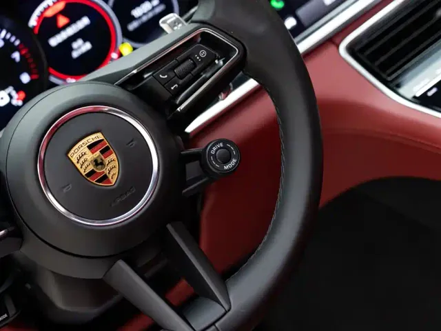 Porsche Panamera — Фото автомобиля 18