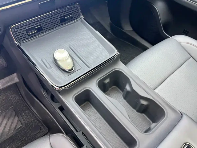 Toyota BoZhi 3X — Фото автомобиля 10
