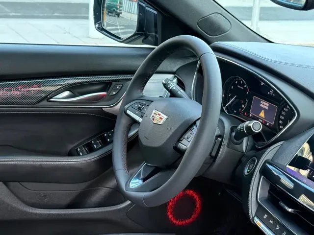 Cadillac CT5 — Фото автомобиля 15