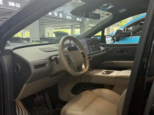 Li Auto i6 — Фото автомобиля 3