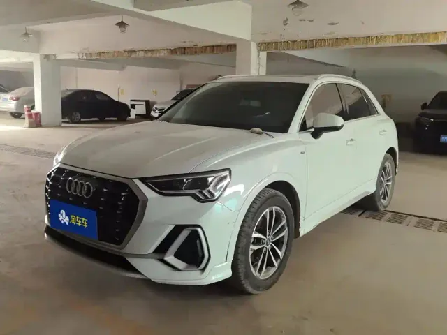 Фотография автомобиля — Audi Q3