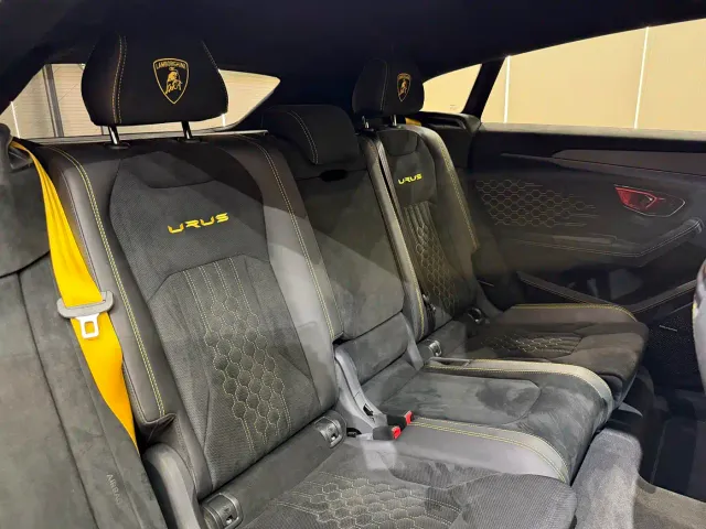 Lamborghini Urus — Фото автомобиля 11