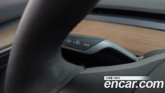 Tesla Model 3 — Фото автомобиля 17