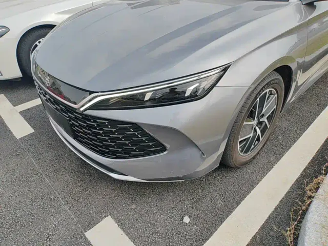 BYD Qin L — Фото автомобиля 23