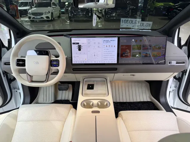 Li Auto i6 — Фото автомобиля 5
