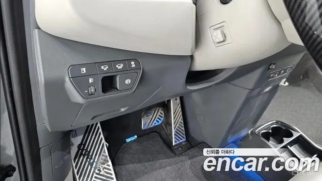 Kia EV9 Long Range 4WD — Фото автомобиля 14