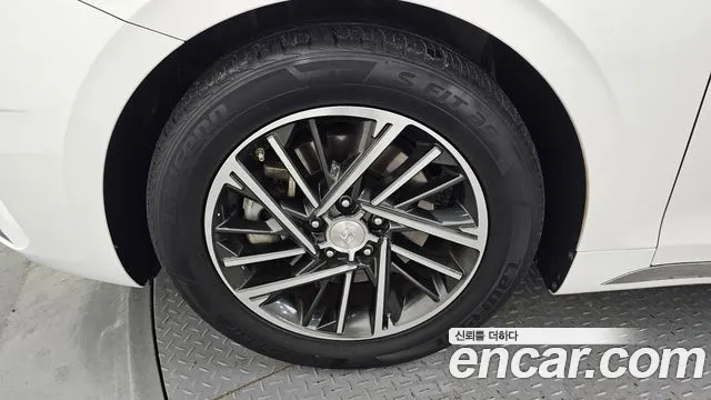 Hyundai Grandeur — Фото автомобиля 4