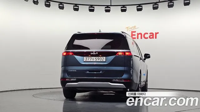 Kia Canival Carnival 4 поколение Дизель 9 мест Prestige — Фото автомобиля 4