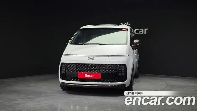 Hyundai Staria Staria 4WD Lounge 7 мест — Фото автомобиля 3