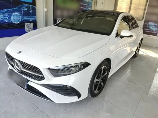 Фотография автомобиля — Mercedes-Benz A-Class
