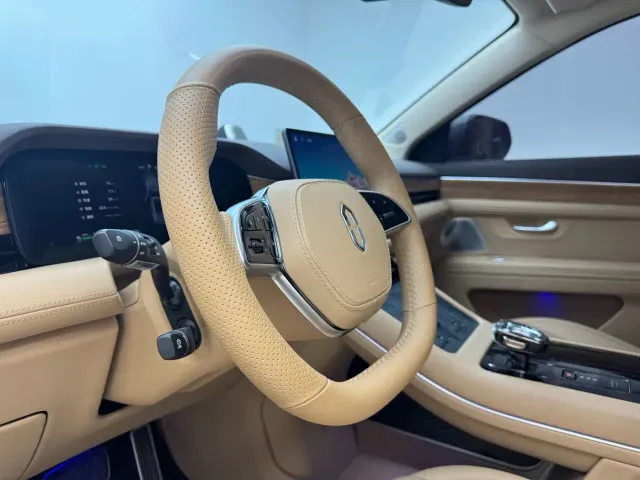 Aito M7 — Фото автомобиля 6