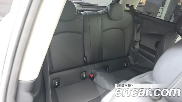 MINI Cooper — Фото автомобиля 12
