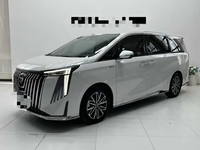 Фотография автомобиля — GAC Trumpchi M8