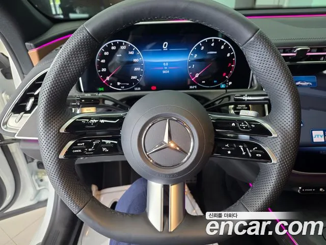 Mercedes-Benz E-Class W214 — Фото автомобиля 14