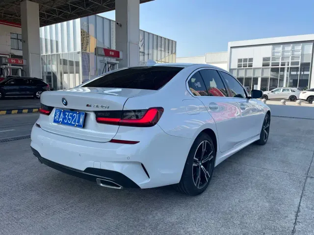 BMW 3 Series — Фото автомобиля 8