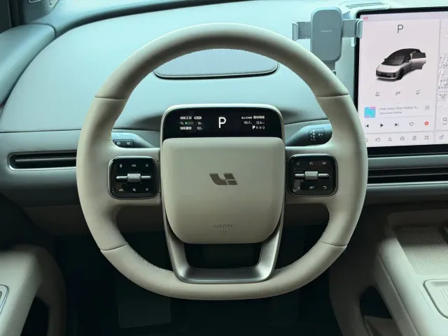 Li Auto i6 — Фото автомобиля 14