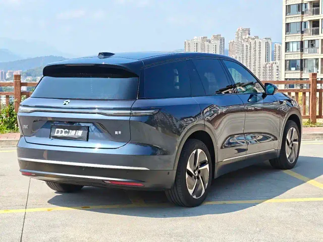 Nio ES8 — Фото автомобиля 6