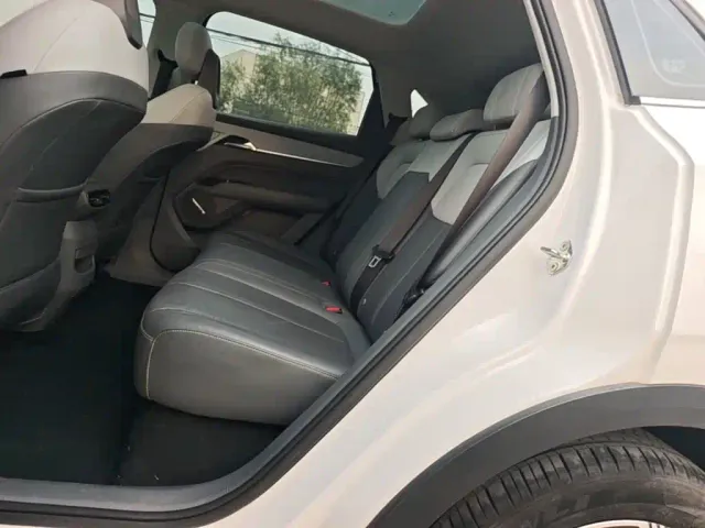 Besturn Yueyi 03 2025 565km Ultimate Edition — Фото автомобиля 16