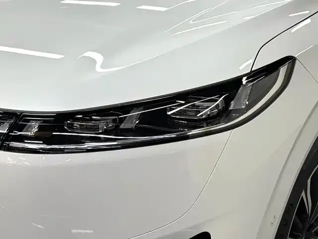Dongfeng eπ 008 — Фото автомобиля 15