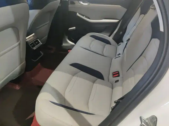 Geely Xingrui — Фото автомобиля 11