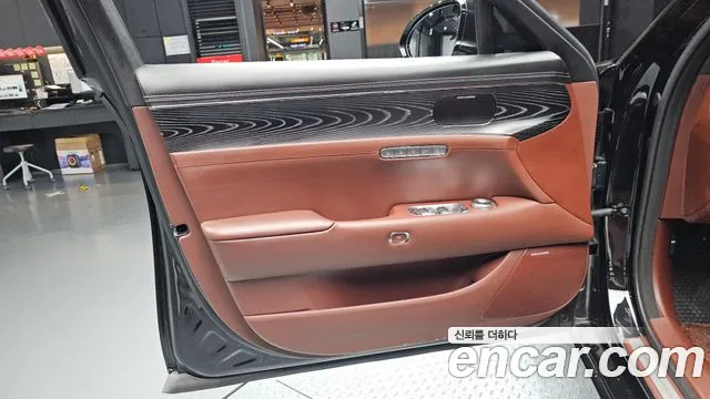 Genesis G90 Бензин 3.5 турбо AWD — Фото автомобиля 24