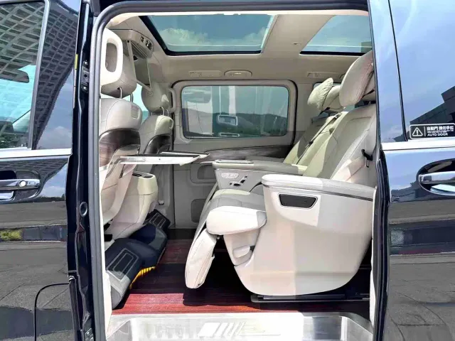Mercedes-Benz V-Class — Фото автомобиля 15