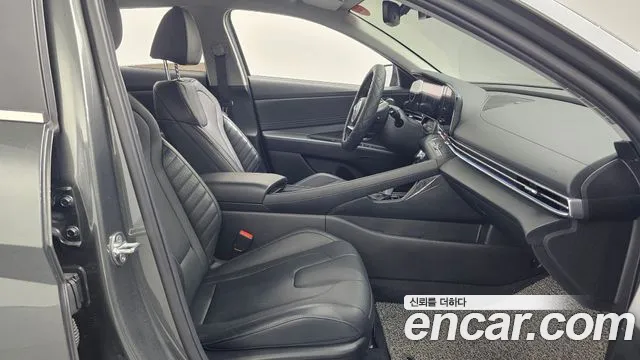 Hyundai Avante CN7 — Фото автомобиля 11