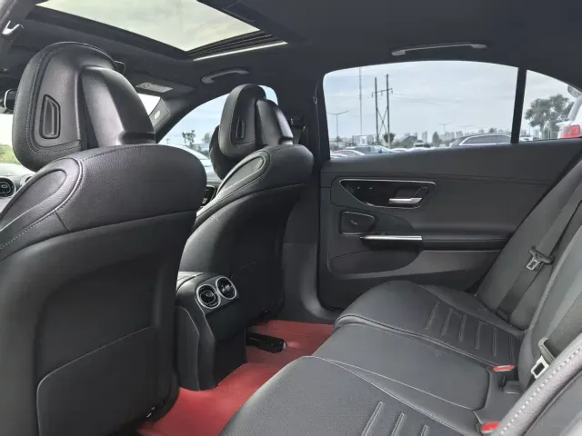 Mercedes-Benz C-Class — Фото автомобиля 4