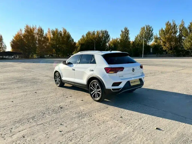 Volkswagen T-Roc — Фото автомобиля 7