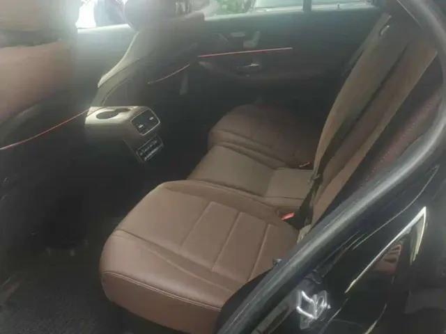 Mercedes-Benz GLE-Class — Фото автомобиля 6