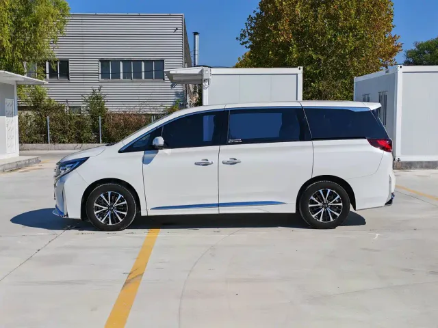 GAC Trumpchi M8 — Фото автомобиля 4