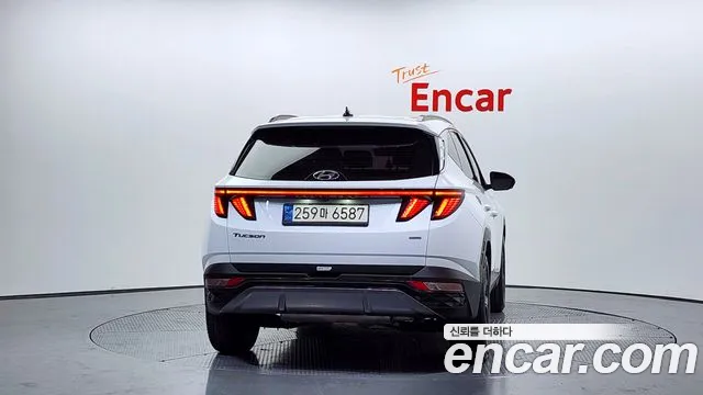 Hyundai Tucson Tucson (NX4) Бензин 1.6 Turbo 4WD — Фото автомобиля 4